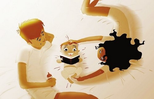 mor og far læser med baby