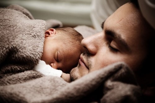 Når du bliver far - sover du med baby