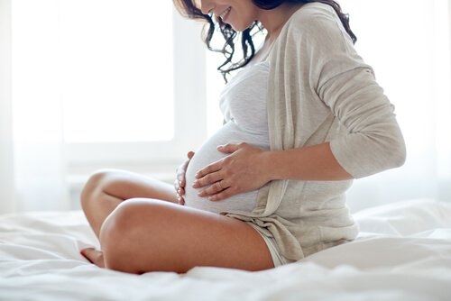 Prænatal stimulering af din babys bevægelser hjælper til at udvikle babyens sanser
