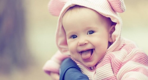Humoristisk Sans: Babyer Udvikler Den Fra Deres Forældre