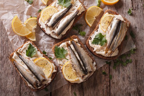 jernrige fødevarer til gravide kan være sardiner