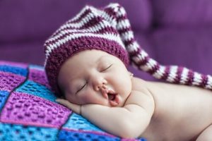 Soveteknikker Til Babyer: Sådan Sover De Igennem