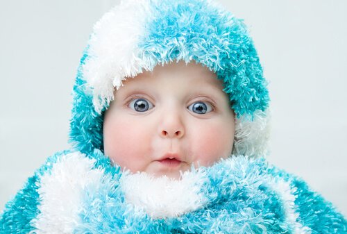 Stop din baby i at blive forkølet i regn sæsonen