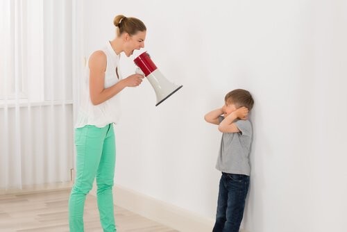 5 ting man skal vide for at holde op med at råbe af sine børn