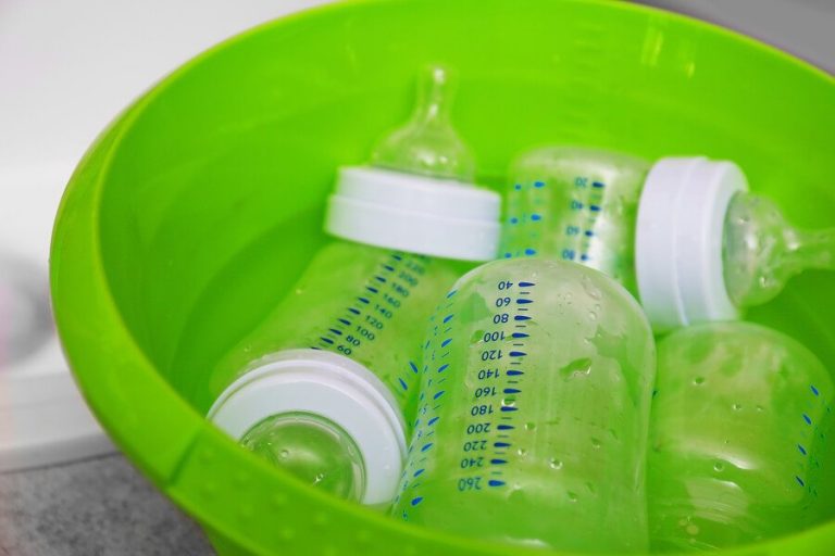 Tips til sterilisering af babyflasker