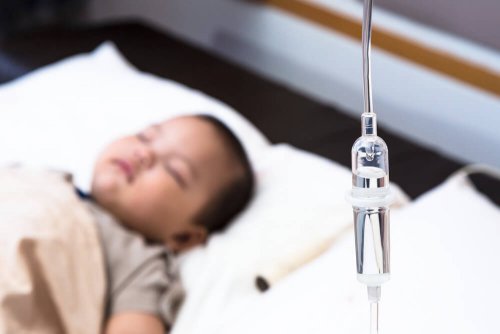Baby på hospitalet efter dehydrering