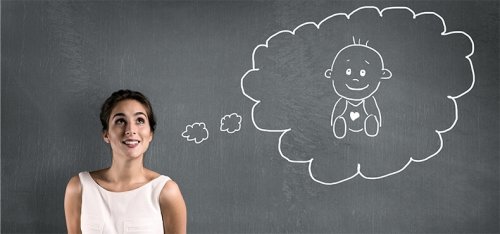 Dame tænker på baby