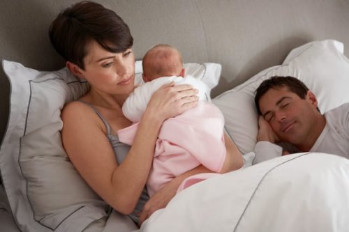 Hvad kan jeg gøre, hvis min baby vågner om natten?