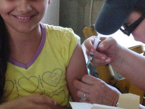 Glad barn bliver vaccineret