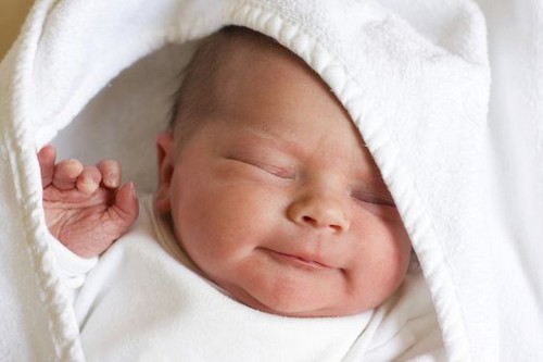 Nyfødte vidundere: Din babys første dage i livet