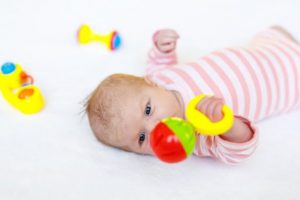 8 gode legetøj til nyfødte