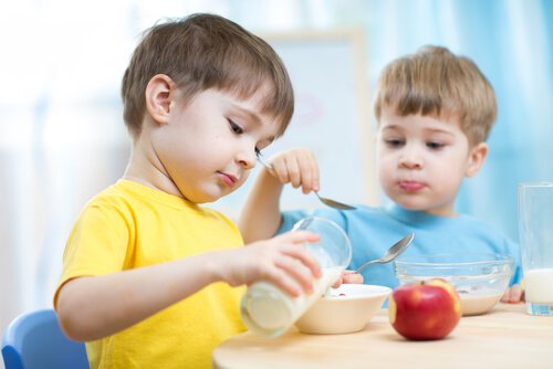 De 5 bedste snacks til børn at spise efter skole