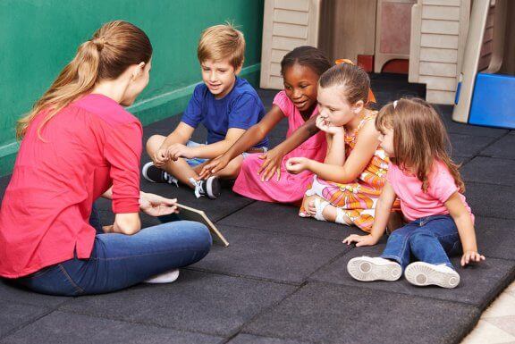 Tre lege til at lære børn om konflikthåndtering