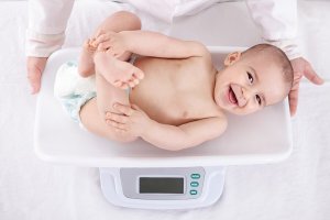 Din babys vægtforøgelse måned for måned