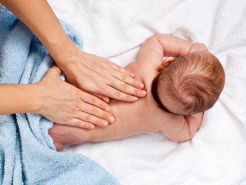 12 fordele ved spædbarnsmassage