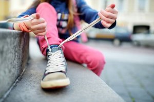 Lær dit barn at binde sine sko
