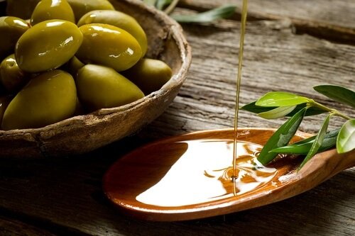 Olivenolie er sundt og har mange vitaminer