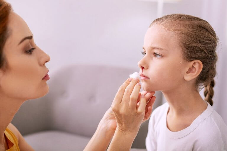 Næseblod hos børn: Behandling og forebyggelse