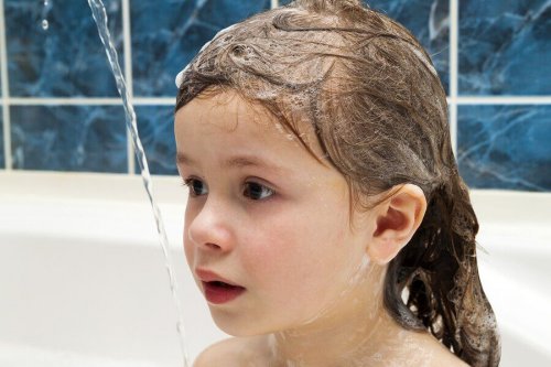 Er det godt at vaske børns hår hver dag?
