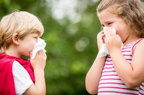 To børn med luftvejsallergi