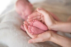 Postpartum-perioden: Hvordan man overlever den