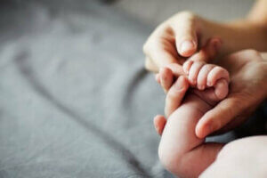 Det kan hjælpe at være selvhævdende postpartum
