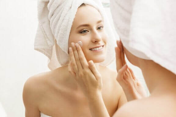 6 tricks til at holde din hud hydreret og sund