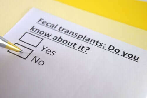 spørgeskema om fækal transplantation