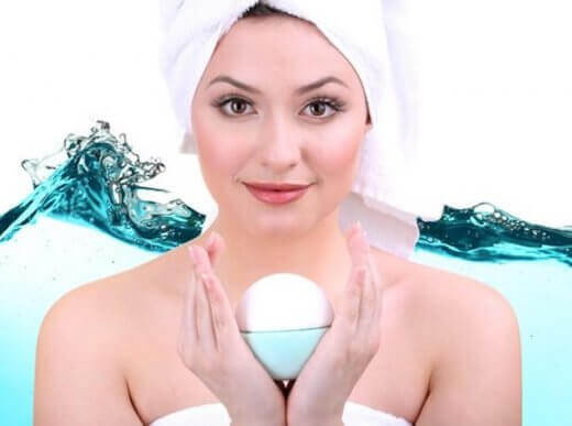 Hudpleje for trætte mødre: Sådan holder du din hud glat og sund