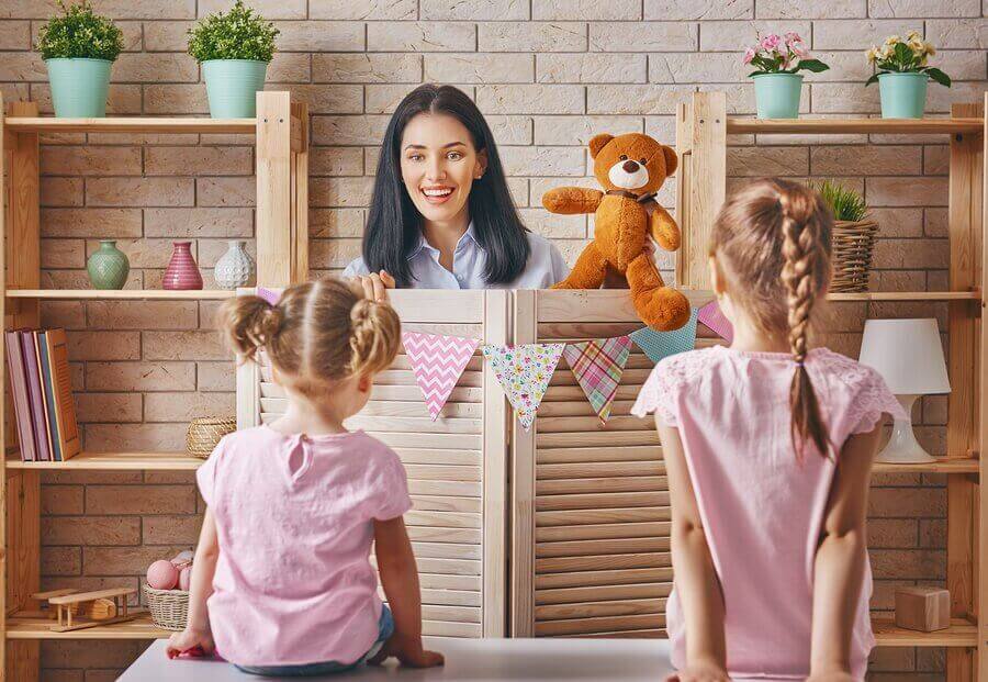 Aktiviteter for børn derhjemme: Dukketeater.