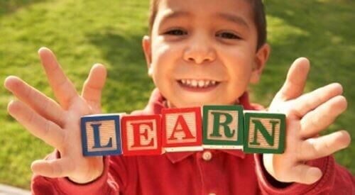 Tosprogede børn kan lære sprog i en meget tidlig alder