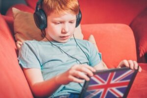 Tips til at opdrage tosprogede børn med OPOL