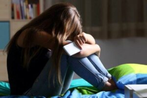 Lovmæssige aspekter ved digital mobning i skolen