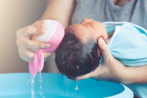 Sådan bør du vaske børns hår og så ofte