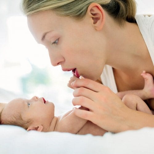 7 lege til nyfødte babyer