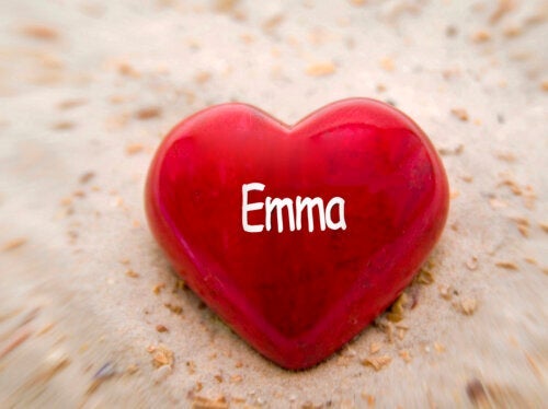 Oprindelsen og betydningen af navnet Emma