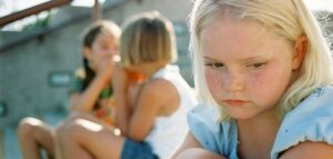 3-6 år gamle børn, der holder andre børn udenfor: Hvad gør man?