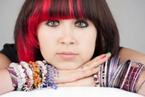 Vigtigheden af et personligt selvbillede for teenagere