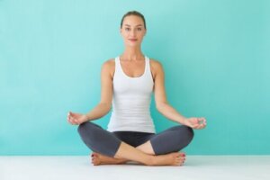 4 yogastillinger til første trimester