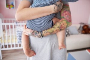 Amning og tatoveringer: Alt, hvad du behøver at vide