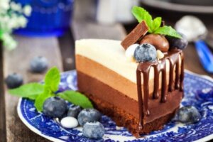 Chokoladekage med tre lag: En ideel dessert til børn