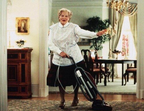 Scene fra Mrs. Doubtfire, som er en sjov film til fars dag