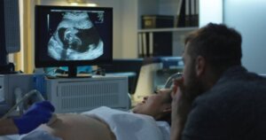 Hvad er en ultralydsscanning, og hvad bruges den til?