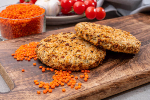 Linsebøffer er eksempel på lækre opskrifter med bælgfrugter