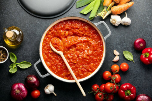 Hjemmelavet tomatsauce