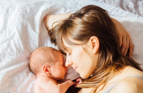 Duften af nyfødte forårsager en narkotisk virkning på mødrenes hjerne?