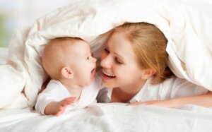 Hvorfor det er vigtigt at tale med en baby