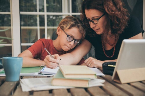 7 fejl, når du laver lektier med dine børn