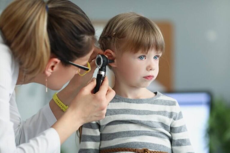 5 anbefalinger til at passe på børns høresundhed
