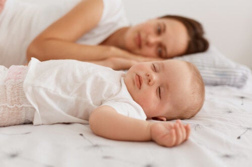 5 ting, du bør vide om at sove sammen med en baby